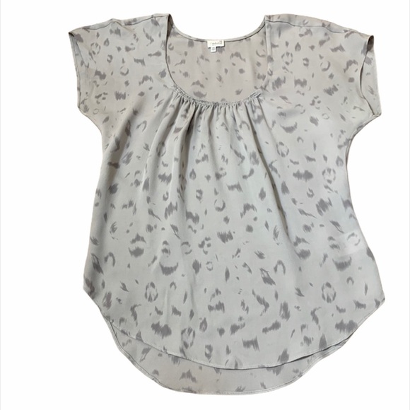Aritzia Babaton 100% Silk Grey Leopard Blouse - Picture 5 of 10